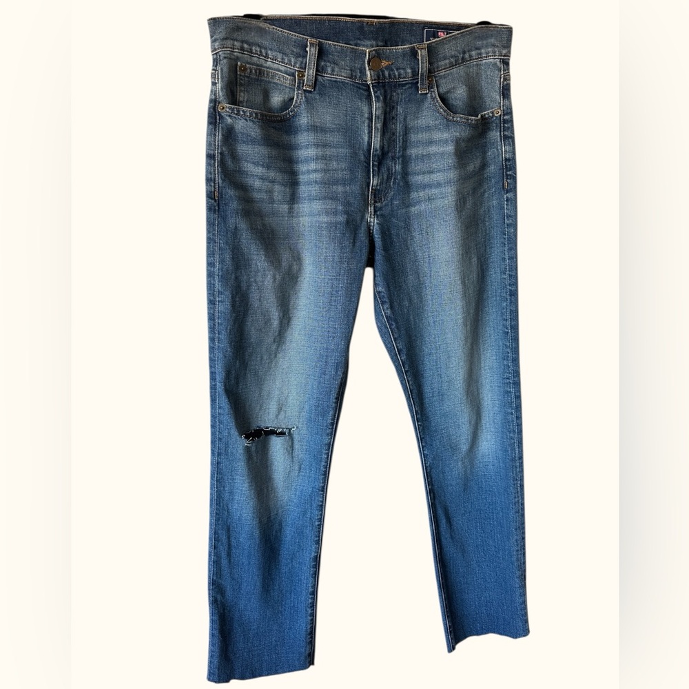 Vineyard Vines Straight Leg Jeans Men’s 32x32 (Cut to 28”) Distressed Knee
